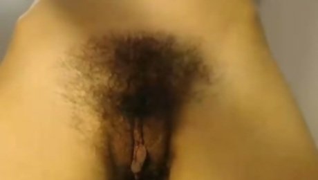 Vulgar Arab chick showed me her hairy pussy last night