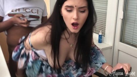 Indian beauty allows to creampie her on balcony